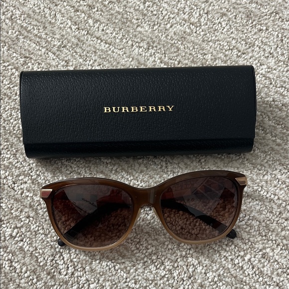 Burberry Gradient Brown Sunglasses - Picture 1 of 4